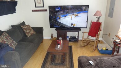 141 Orchard Ln, Hanover, PA 17331 - photo 3