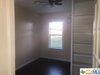 18904 N Elm Loop, Temple, TX 76501 - photo 4