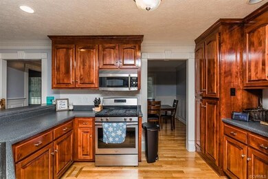 12357 Johnson Rd, Petersburg, VA 23805 - photo 7