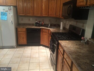 10 Lindsey Ct unit 38D, Franklin Park, NJ 08823 - photo 4