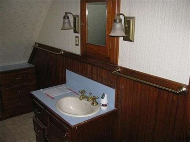 19 Malone Ave, Westfield, MA 01085 - photo 5