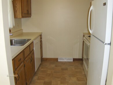 56 Trudeau Dr unit 3C, West Brookfield, MA 01585 - photo 7