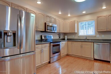 Kitchen SS Appliances / BI Microwave