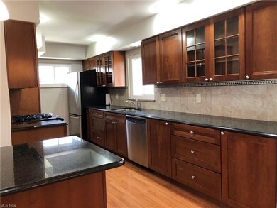 Kraftmaid Cabinets & Granite Counters