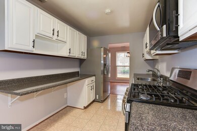 9455 Brett Ln, Columbia, MD 21045 - photo 5
