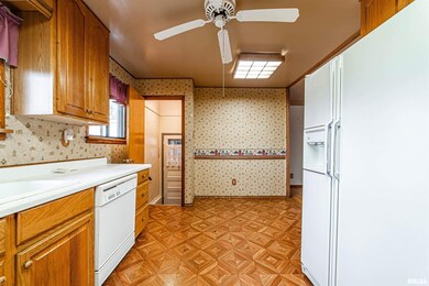 145 Portland Place, Lincoln, IL 62656 - photo 6