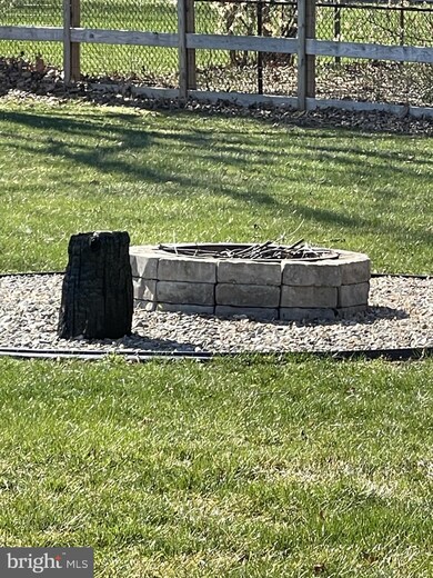 7903 Clover Hill Dr, Frederick, MD 21702 - photo 7