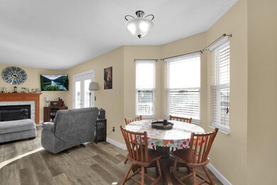 25-web-or-mls-25595-shoemaker-rd