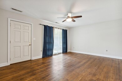 1435RiverFrontDr-KeenEyeMarketing-004