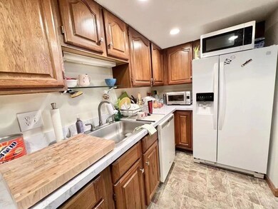 156 Quincy Shore Dr unit 61, Quincy, MA 02171 - photo 6