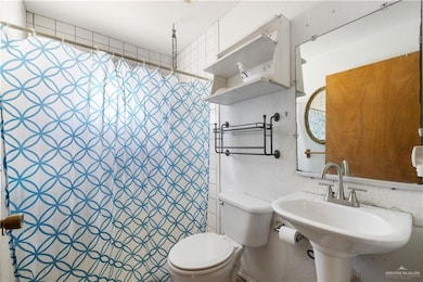 7413 Lakeview Dr, Mission, TX 78574 - photo 6