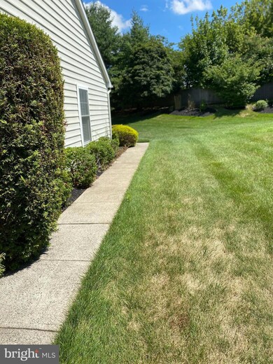 69 Ashley Dr, Warminster, PA 18974 - photo 4