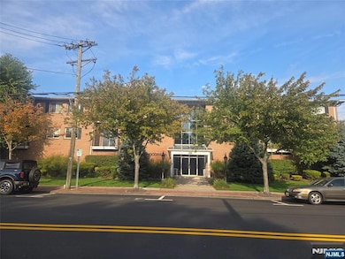 289 Valley Blvd unit 1A, Wood Ridge, NJ 07075 - photo 2