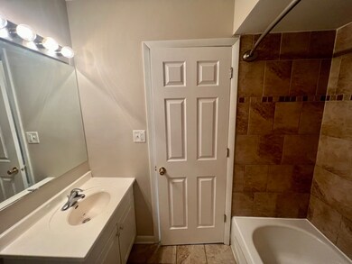 3614 Coventry Ct, Hazel Crest, IL 60429 - photo 6