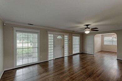 3202 Randall St, Houston, TX 77018 - photo 4