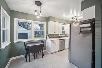 4046 39th Place, Des Moines, IA 50310 - photo 7