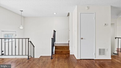 8903 Waites Way, Lorton, VA 22079 - photo 5