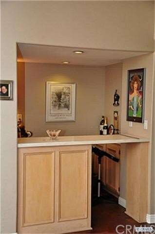 Wet bar