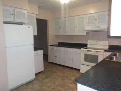 6396 Middleshire St, Columbus, OH 43229 - photo 3