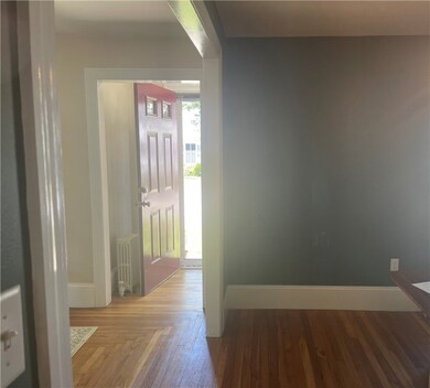 118 Chapmans Ave, Warwick, RI 02886 - photo 2