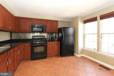13967 Winding Ridge Ln, Centreville, VA 20121 - photo 5