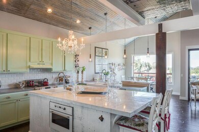 kitchen Breakfast bar