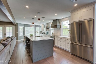 004_Kitchen
