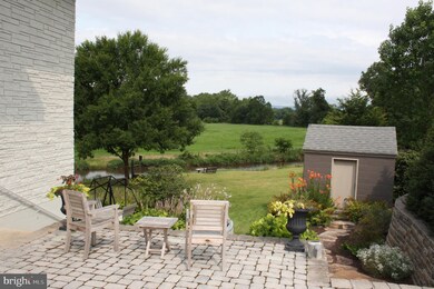 679 Hollywell Ave unit 2, Chambersburg, PA 17201 - photo 3