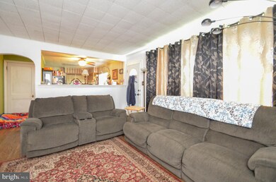 1108 Colmar Ave, Easton, PA 18045 - photo 4