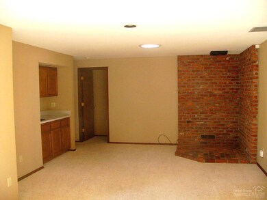 unlisted-address, Bend, OR 97702 - photo 6