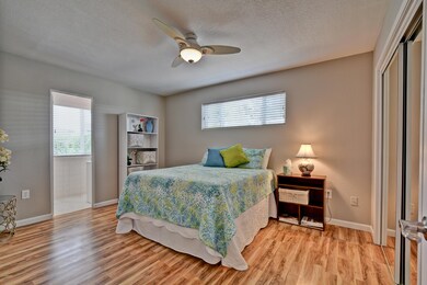 10020 W Cumberland Dr, Sun City, AZ 85351 - photo 4