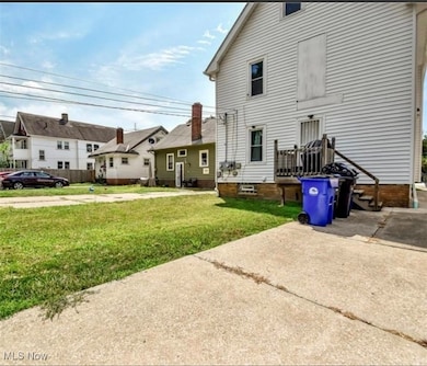 1051 E 171st St, Cleveland, OH 44119 - photo 4