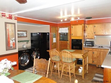 9 Phillip St, Troy, NY 12180 - photo 5