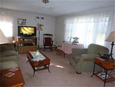 54 Liberty St, Plymouth, MA 02360 - photo 6