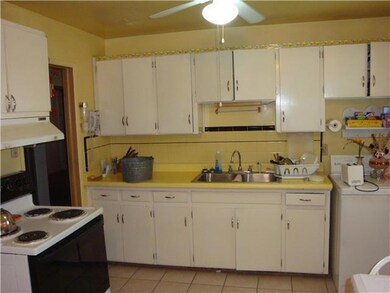 921 Giles Rd, El Paso, TX 79915 - photo 5