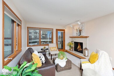 Living Room MS_106089-SMALL