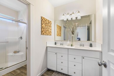 Jackson - Master Bathroom 2