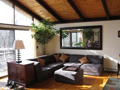 808 Overlook Ct, Hawley, PA 18428 - photo 5