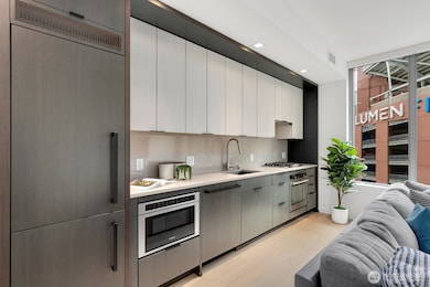 Gridiron unit 713, Seattle, WA 98104 - photo 5