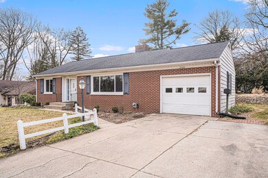 2520 Bruce Dr - Front 2