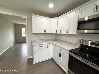 649 Midfield Dr, Maumee, OH 43537 - photo 7