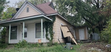 636 N Bell Ave, Shawnee, OK 74801 - photo 2