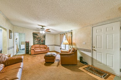 1611 Bunyard Rd, Alvin, TX 77511 - photo 6