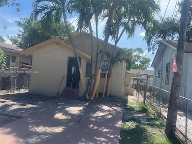 1800 SW 3rd St, Miami, FL 33135 - photo 3