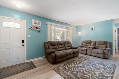 4301 SE 6th St, Des Moines, IA 50315 - photo 3