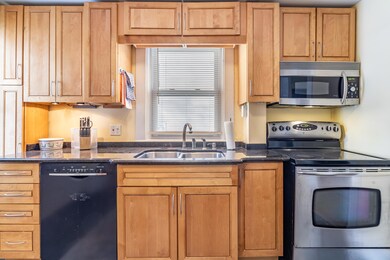 87 Cumberland St, Bangor, ME 04401 - photo 5