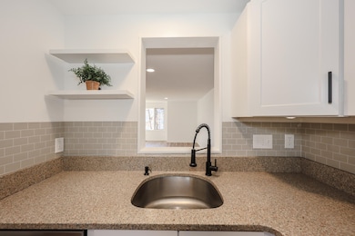 40 Merrimack Dr, MerriMacK, NH 03054 - photo 4