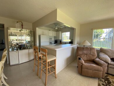 323 Camden N, West Palm Beach, FL 33417 - photo 3