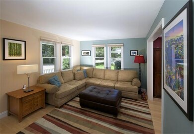 6 Damien Rd unit 6, Wellesley Hills, MA 02481 - photo 2