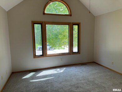 5140 Taylor St, Davenport, IA 52806 - photo 4